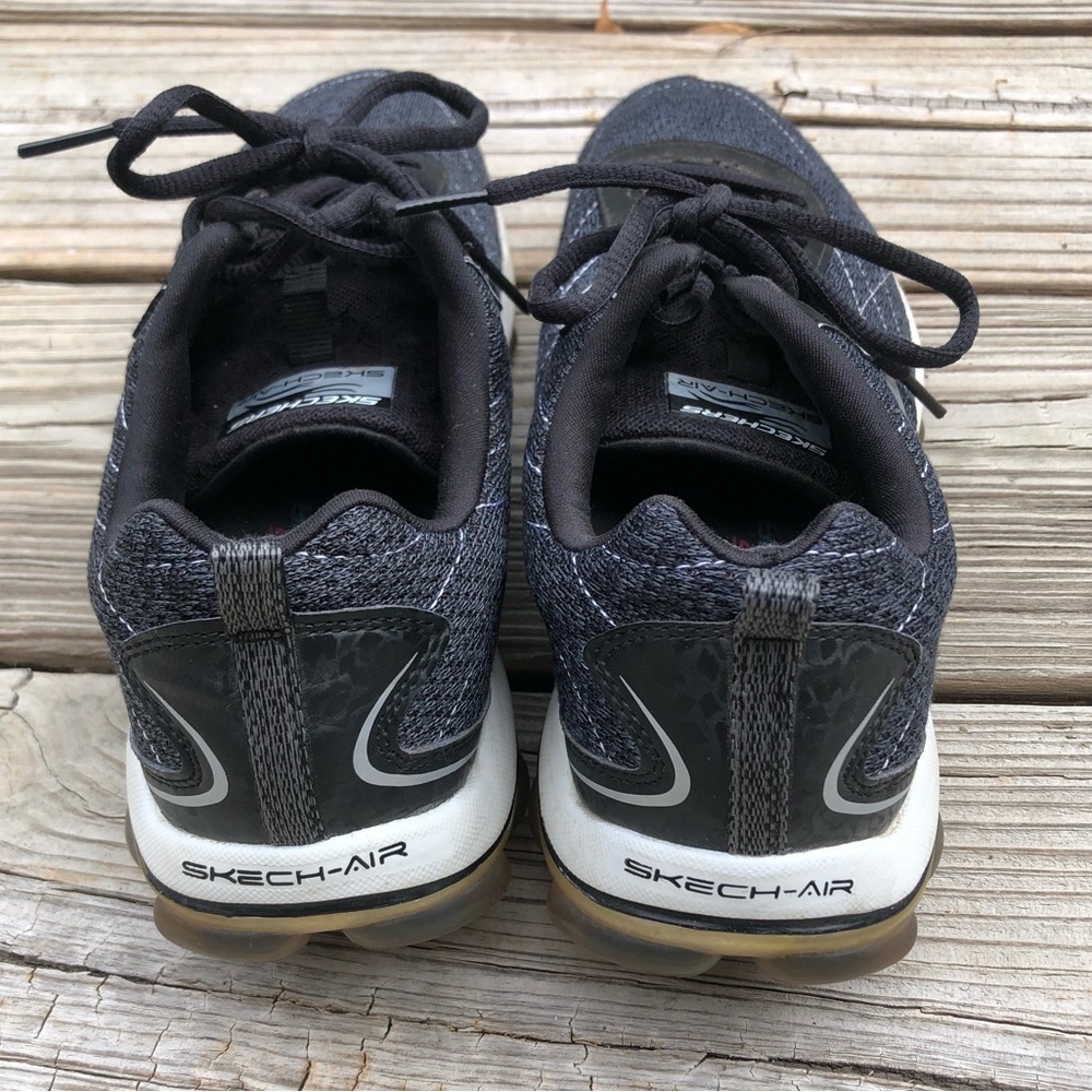 Sketchers womens size 9 black athletic shoes. - Picture 5 of 9